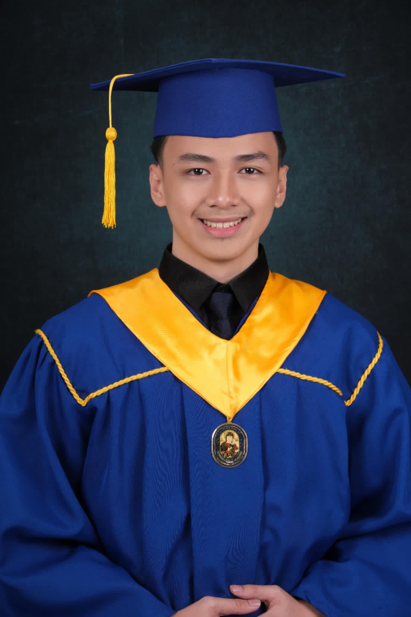Graduation portrait of Zoren Christian C. Magaan